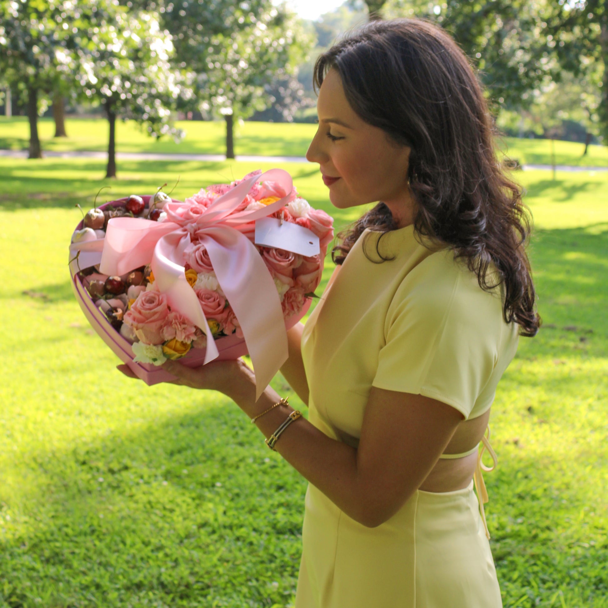 “Amorcito Corazón” National Girlfriend Day Heart Box Arrangement